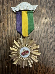 1999 Rex Men’s Ducal- Mardi Gras Krewe Favor - Picture 1 of 2
