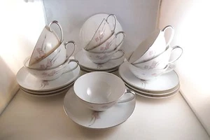 Lovely Mikasa Fine China Japan Ume Set of 10 Cups & 11 Saucers Pink Flowers - Picture 1 of 12