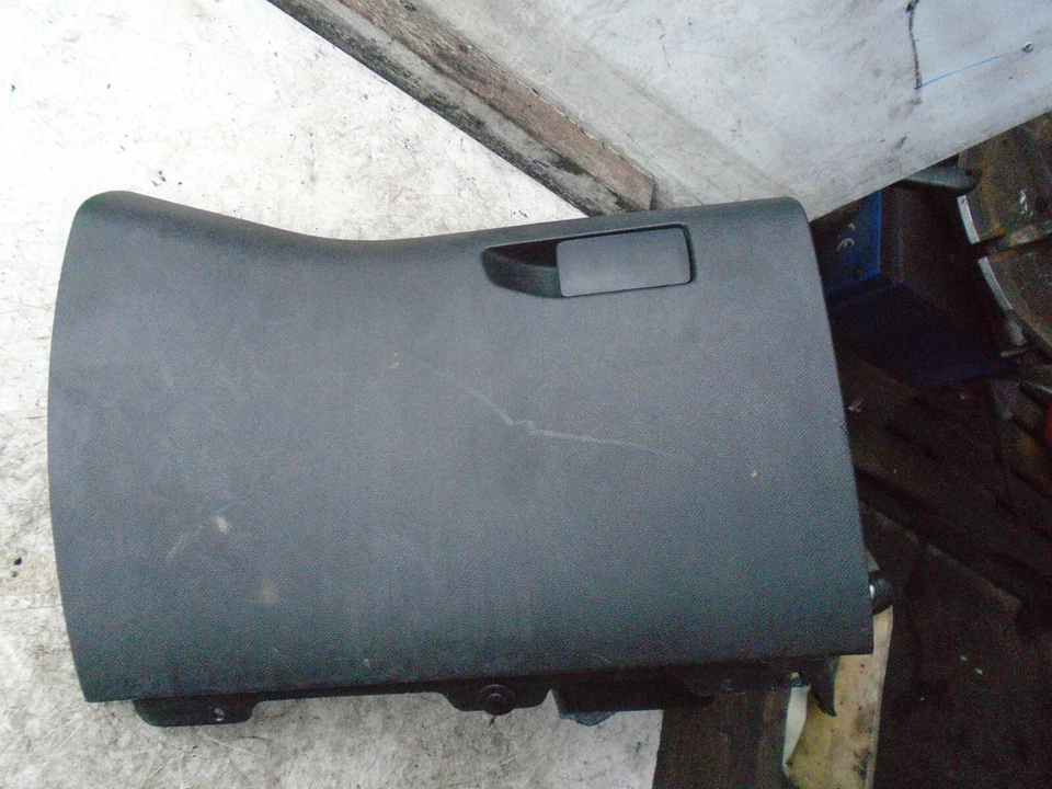 GUANTERA LADO PASAJERO DELANTERO PEUGEOT 308 2018 MK2 T9 NSF Foto 1 de 4