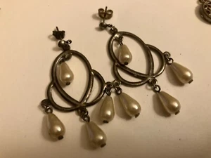 DE COLECCIÓN ESTADO pendientes colgantes perforados con cuentas de perlas falsas - Imagen 1 de 2