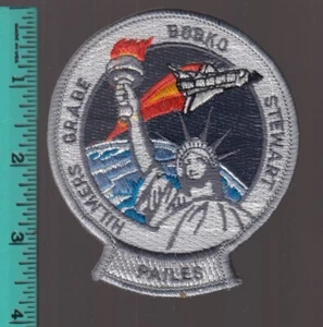 Shuttle Atlantis STS-5-J 1985 parche de misión bordado Grabe Bobko Pailes (A3 - Imagen 1 de 1