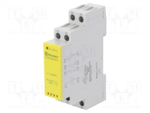1 piece, Module: safety relay 7S.23.9.024.0210 /E2UK - Picture 1 of 9