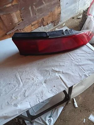 Conjunto de luz trasera derecha MITSUBISHI ECLIPSE 95 96 97 98 99 Foto 1 de 3