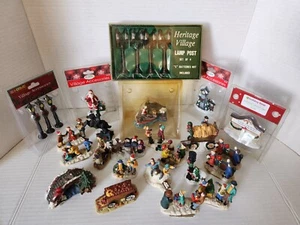 26 New/Used Lot Vintage Christmas Miniature Village Town Accessories Boat Light - Picture 1 of 19