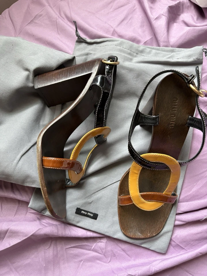 Tacones Miu Miu Foto 1 de 4