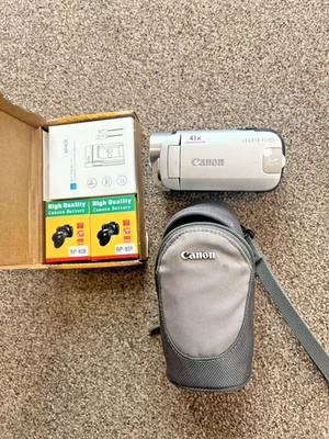 CANON LEGRIA FS306 CAMCORDER 41X ADVANCE ZOOM 2000X DIGITAL ZOOM,2 NEW BATTERIES - Image 1 of 4
