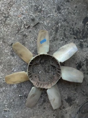 RADIATOR COOLING FAN BLADE 2005-2014 TOYOTA TUNDRA - Изображение 1 из 4