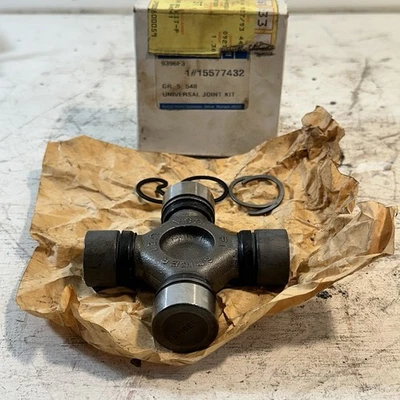 NEW OEM GM 15577432 U-Joint Universal Kit Chevy Silverado Tahoe Cadillac - Image 1 of 4