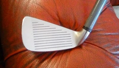Wilson 6 Iron 'FatShaft' Lamkin Grip Graphite Shaft R. Flex R/H Moderate Use VGC - Image 1 of 4