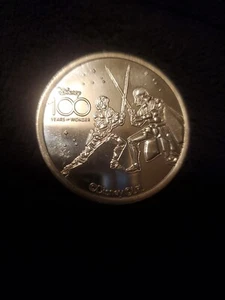 Disney 100 Years of Wonder Collectible Medallion - Luke Skywalker & Darth Vader - Picture 1 of 3