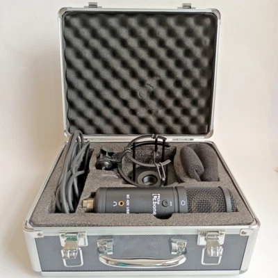 Das T.Bone Mikrofon SC 420 USB im Koffer mit Abdeckung und Shock Mount ungetestet - Bild 1 von 4