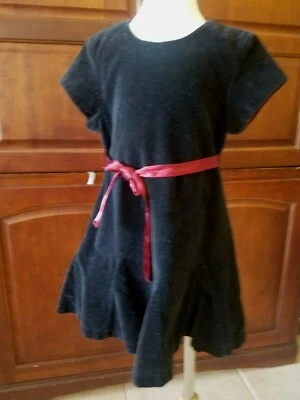 EUC Children's Place Girls Evening Formal Dress Size 4 Black Velvet - Image 1 of 4