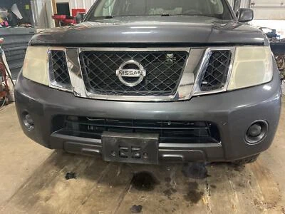 Conjunto de parachoques delantero usado se adapta a: Nissan Pathfinder 2011 sin faros antiniebla delanteros Foto 1 de 4