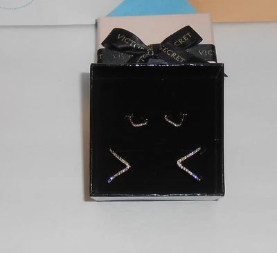 Juego de pulsera y pendientes Victoria's Secret edición limitada 2015 tono dorado nuevo con etiquetas Foto 1 de 2