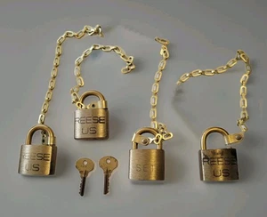 Set Of 4 Vintage REESE U.S. Military Brass Padlocks W/Chains & All Same Key - Picture 1 of 3