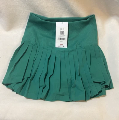 Falda de tenis Wilson Midtown envolvente para mujer ~ verde cancha ~ nueva con etiquetas ~ pequeña Foto 1 de 4