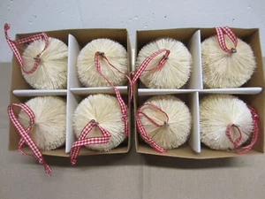 Set/8 Retired IKEA 2015 BOTTLE BRUSH Straw Ball XMAS ORNAMENTS Plaid Ribbons - Foto 1 di 5
