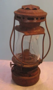 Antique DIETZ SCOUT Skaters Lantern w/Globe RUSTED MADE IN THE USA - Picture 1 of 9