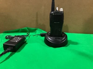 Motorola Radius CP200 Two-Way Radio NOT TESTED!!! - Zdjęcie 1 z 7