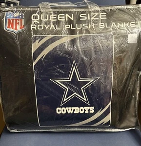  NFL Dallas Cowboys Queen Size Royal Plush Blanket  - Picture 1 of 6