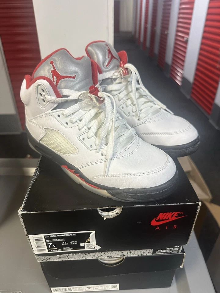 Size 7Y - Jordan 5 Retro Fire Red 2020 - CT4838-102 - Image 1 of 4