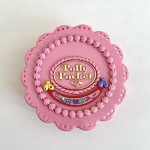 Polly Pocket birthday cake surprise deco parts missing retro toy Y2K with doll - Picture 1 of 7