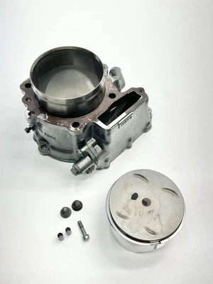 #157 1997-2007 KAWASAKI KLR650 KLR 650 OEM jarra de cilindro de motor con pistón BUENO Foto 1 de 4