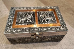 EUC Vintage Elephant Jewelry Box From Thailand Felt Bottom And Inside Trinket - Picture 1 of 10