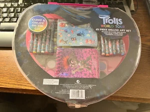 DreamWorks Trolls World Tour 65 Piece Deluxe Art Set - Picture 1 of 4