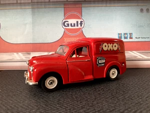 SAICO DIECAST 1:26 MORRIS MINOR RED ‘ OXO ‘ VAN - Picture 1 of 2