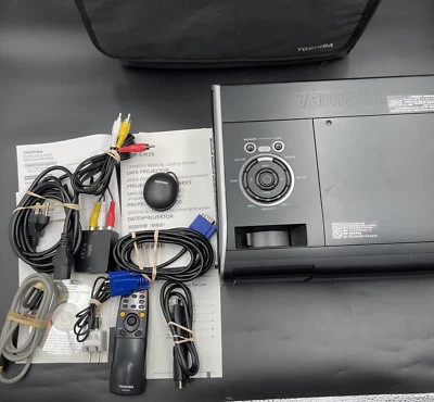 TOSHIBA TDP-EW25 WXGA 720p HD DLP SHORT THROW PROJECTOR&CASE TESTED WORKS GREAT! - Image 1 of 4