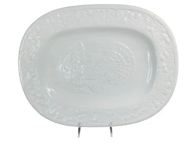 Plato de gres Martha Stewart FOREST GROVE TURKEY 18,5 X 14,5 blanco en relieve Foto 1 de 4