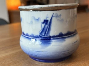 Vintage Mid Century Delfter blau-weiße Vase 7,5 cm hoch x 9 cm breit - Bild 1 von 5