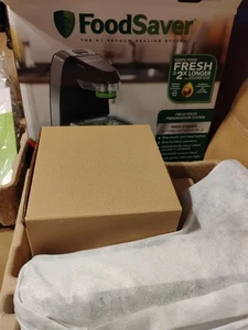FoodSaver FM1100 Vacuum Sealing Fresh Food Preservation System Space Saver Works - Picture 1 of 5