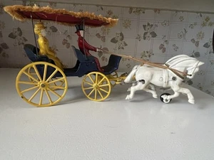 Antique Cast iron Surrey with Fringe Top, Driver, Passenger, and 2 Horses - Picture 1 of 9