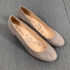 CL by Laundry Pumps Womens Size 7.5 Taupe Faux Suede Slip on Block Heels ACF-001