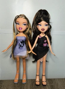 Bratz Girls Nite Out Lot Yasmin Dana Cloe 21st Birthday Edition MGA 2022 - Picture 1 of 9