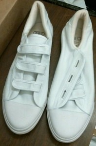 bob barker tennis shoes