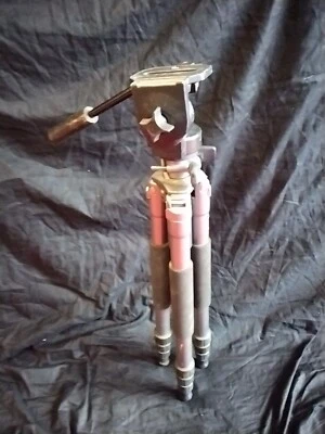 Giottos MT9370 Professional Aluminum Tripod FREE SHIPPING, 3126 Bogen Head - Image 1 of 4