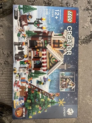 LEGO Creator Expert: Winter Toy Shop (10249) - Image 1 of 4