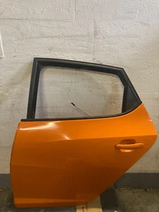 Seat Ibiza 6J Bj.10 Tür hinten links Fahrerseite Tür hinten P2C Leuchtorange - Bild 1 von 8
