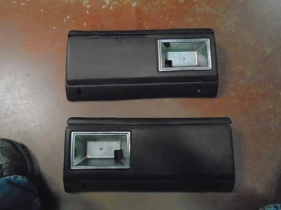 1977-1990 Caprice Impala 88 LeSabre Parisienne  Rear Door Arm Rests ox red Foto 1 de 4