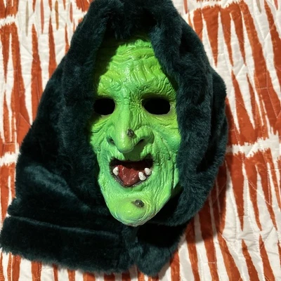 Halloween III Silver Shamrock Witch Mask With Glow In The Dark Paint - Image 1 of 3