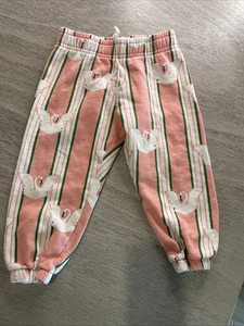 Mini Rodini Jogginghose aus Bio-Baumwolle | Baby | Schwäne | Rosa | Größe 1,5 -3 Jahre - Bild 1 von 7