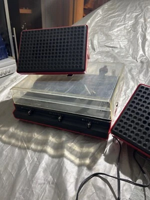 Tourne disques  RFT rouge  vintage + ENCEINTE pour vinyle ancien MARCHE  - Photo 1/2