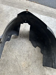 2013-2016 LINCOLN MKS REAR RIGHT PASSENGER LINER SPLASH SHIELD OEM - Picture 1 of 6