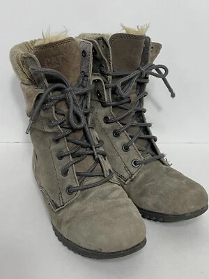 Botas Caterpillar CAT Alexi Gamuza Cuero Gris Tostado P307077 Mujer Talla 6 Foto 1 de 4