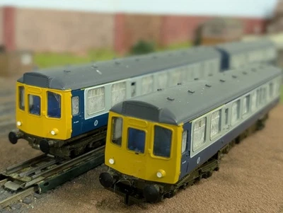 Lima 3-Rail (Retro Fit) Class 117 3-Car DMU – BR Blue - Image 1 of 4