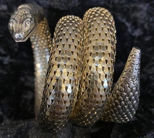 AUTHENTIC MARKED WHITING & DAVIS LARGE COIL SNAKE SERPENT SCALES BRACELET - Picture 1 of 6