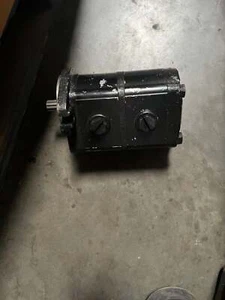 EATON 222AD00026A GEAR PUMP 549-1679-031 - Picture 1 of 3